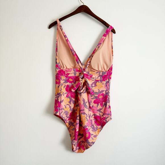 OLD NAVY Deep V Cross Back One Piece Swimsuit Peach Floral XXL - Picture 6 of 8